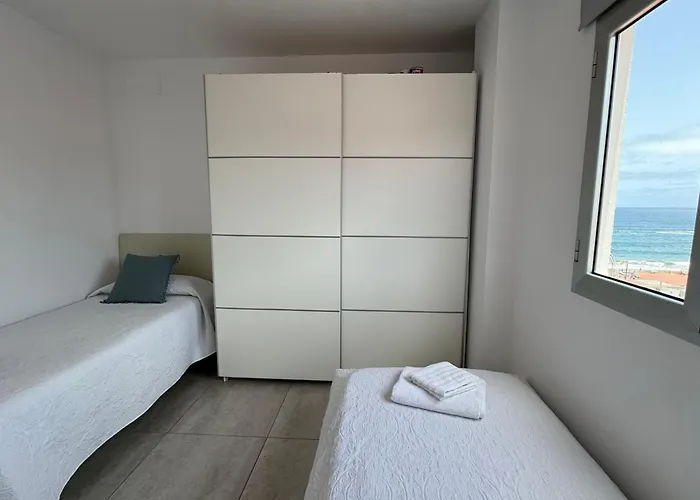 Vistas Mar Playa Canteras Primera Linea Wifi アパート *