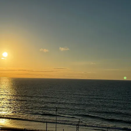 Apartamento Vistas Mar Playa Canteras Primera Línea Wifi *